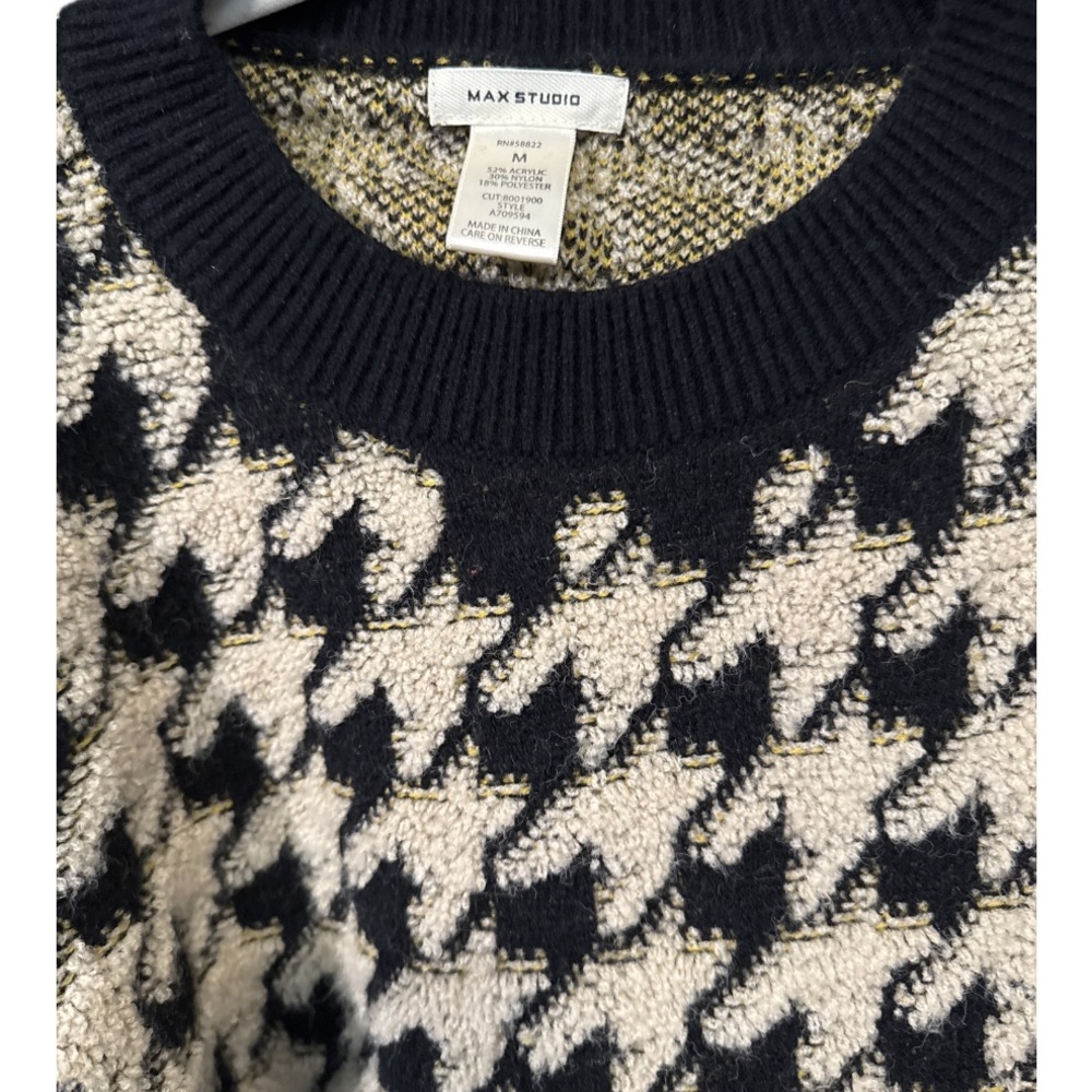 Max Studio Black and White Cropped Sweater